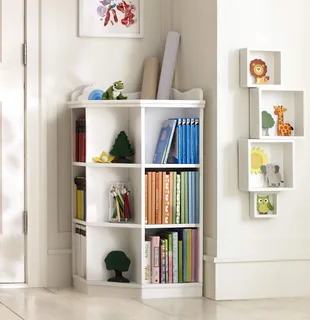 decorate a corner bookshelf