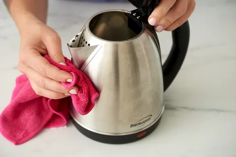 วิธีทำความสะอาดกาต้มน้ำชา