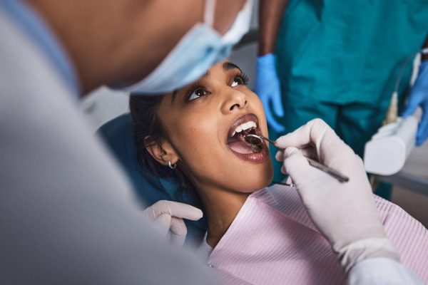 Die Kosten für Zahnimplantate im gesamten Mund mit Versicherung