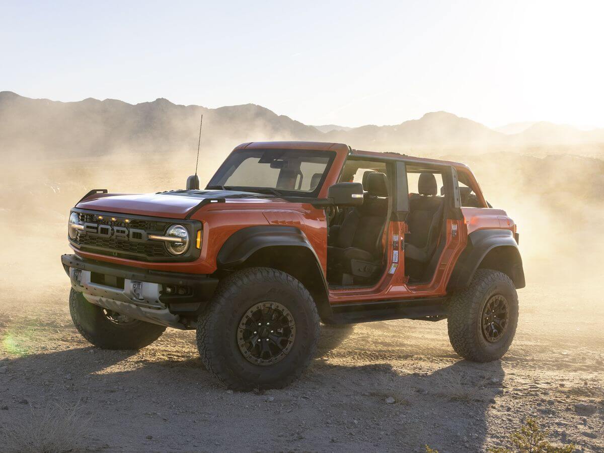 2022 Ford Bronco Images