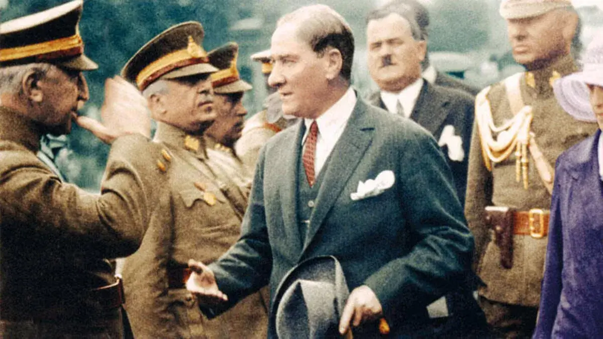 Unforgettable Photos of Ataturk