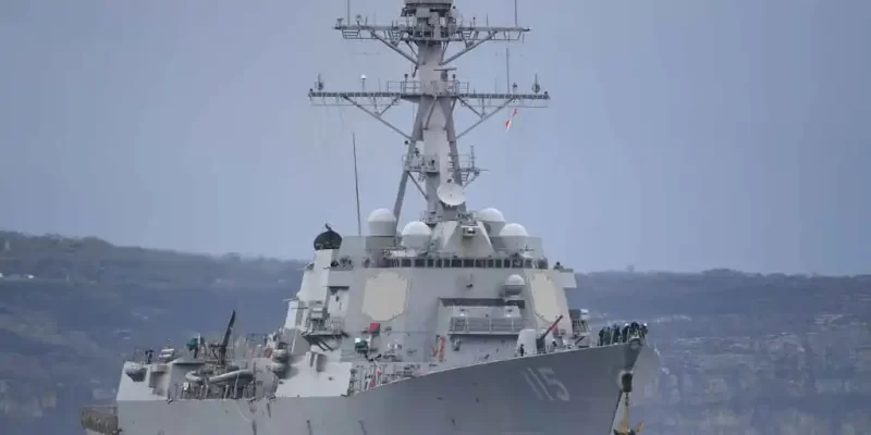 अलास्का नजिक अमेरिकी नौसेना प्रतिक्रिया