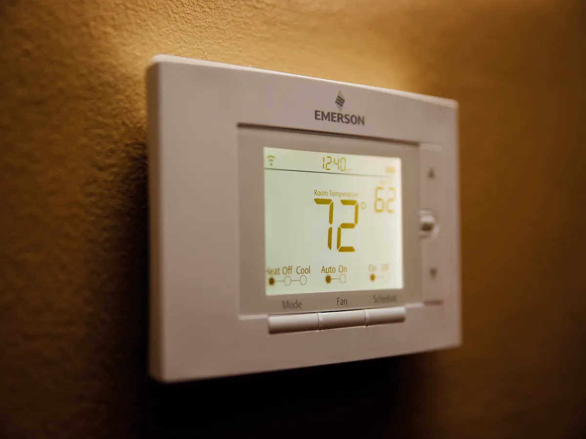 how to reset Emerson thermostat 