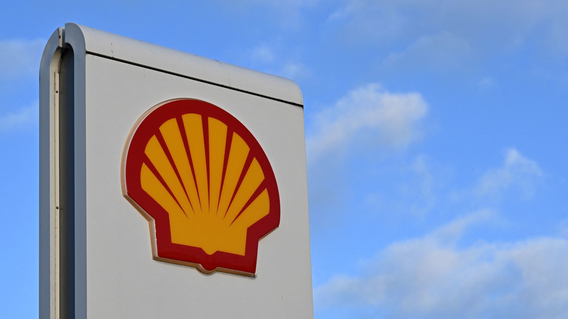 Rastúce zisky Shell: Zisk 6.2 miliardy USD uprostred kolísania cien ropy