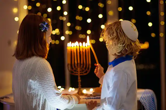 Hanuka Bayramı: İşıqlar Festivalı