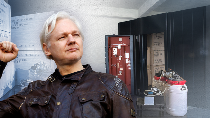 जूलियन Assange