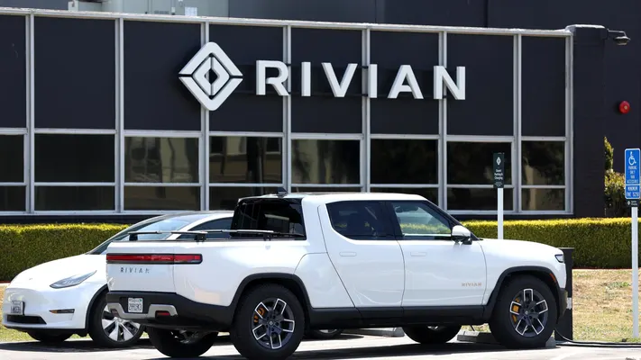 Bạn có nên nắm lấy cơ hội mua cổ phiếu Rivian sau đợt lao dốc gần đây?
