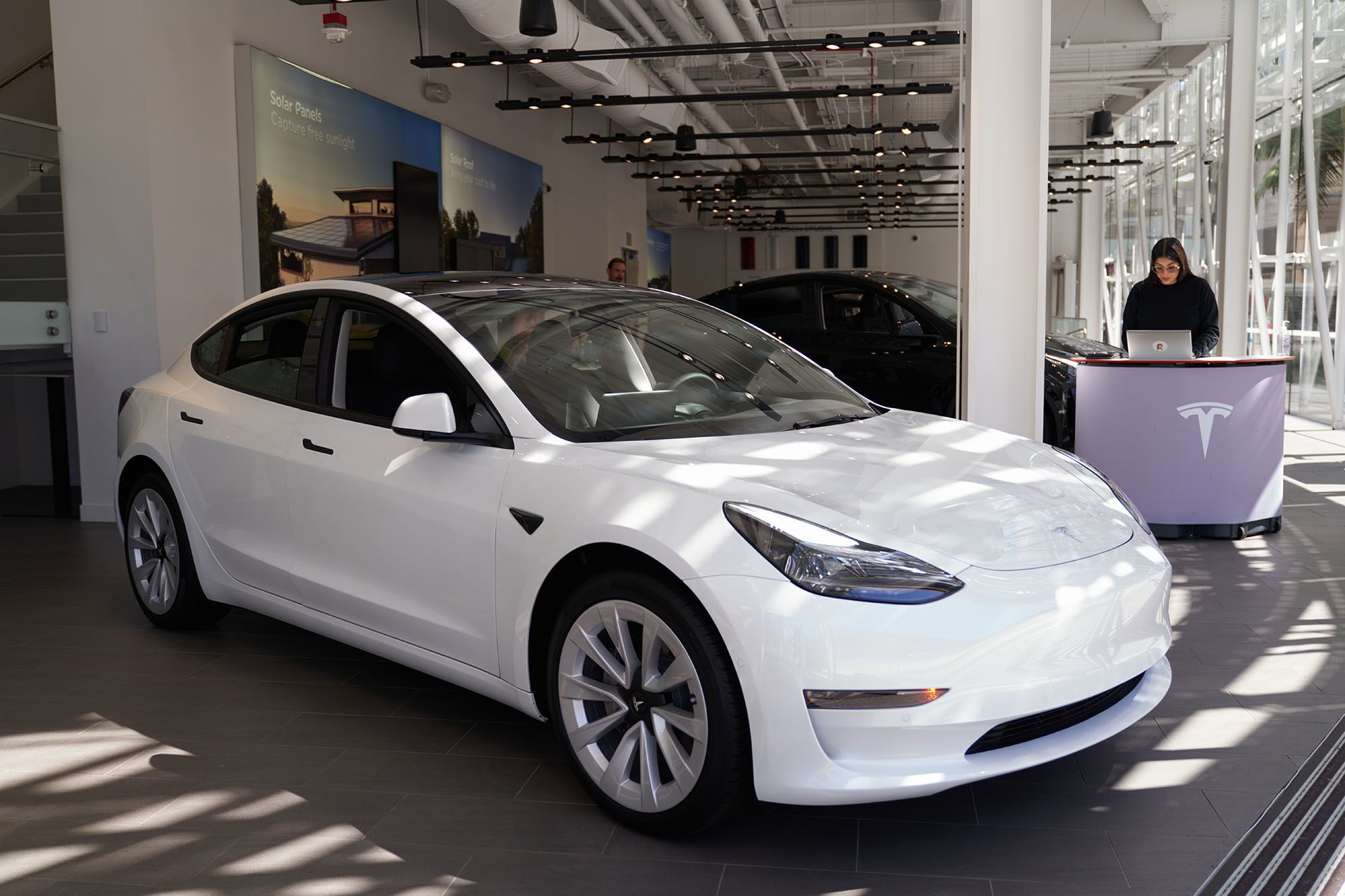 En massiv våg av återkallelser från Tesla drabbar USA