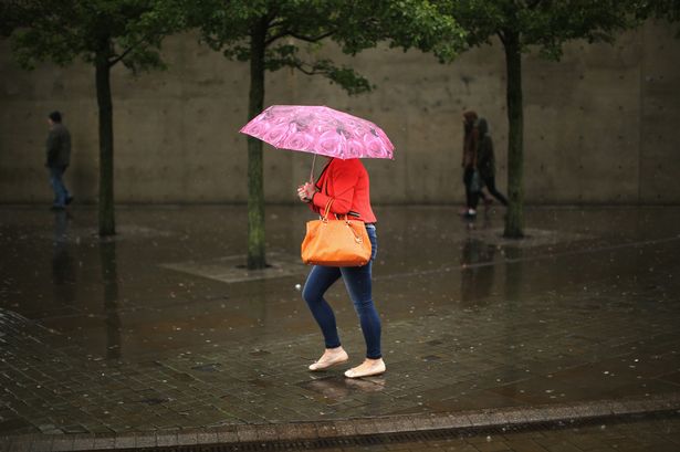 Vejret i Storbritannien fortsætter, efterhånden som mere regn er på vej