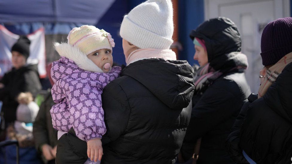 Skema Keluarga Ukraina Diperluas untuk Membantu Keluarga yang Mengungsi dari Perang