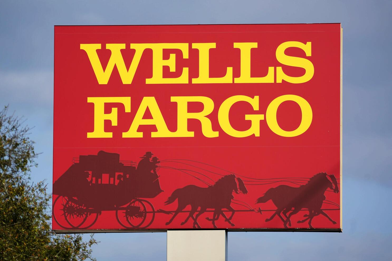 Wells Fargo получает некоторые послабления из-за строгих правил