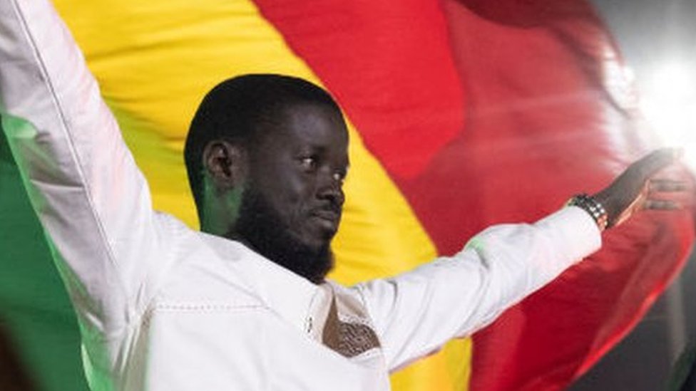Senegal minimus Dux pone ad officium: Surge Bassirou Diomaye Faye