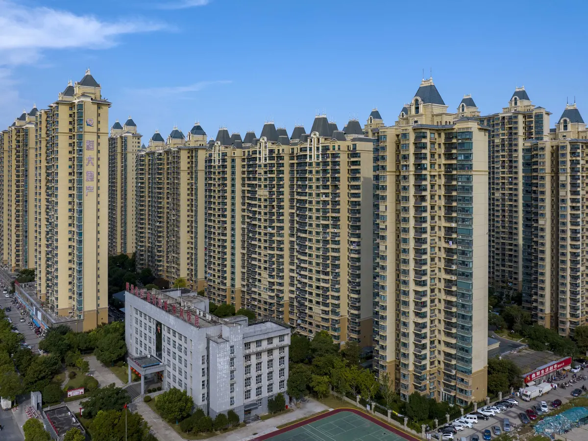 Найбільший скандал у сфері нерухомості в Китаї: падіння Evergrande