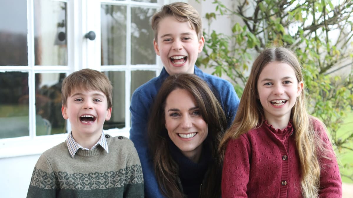 Controversy Surrounds New Family Photo of Kate Middleton