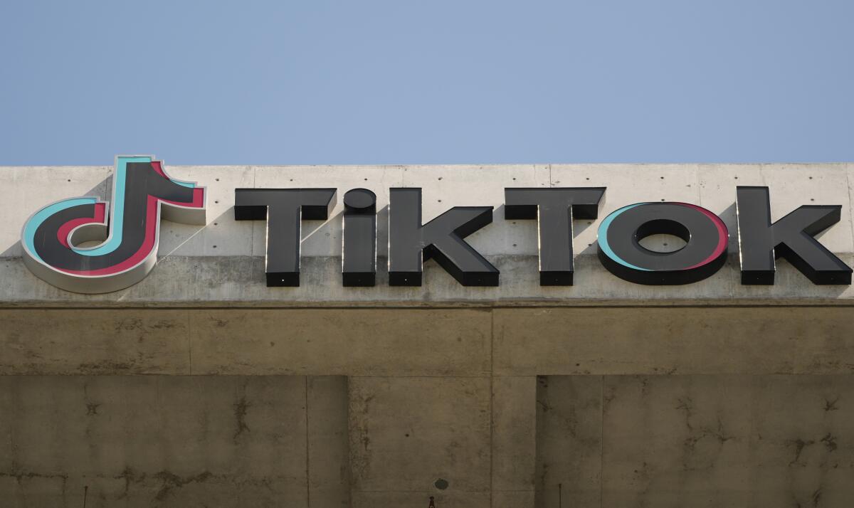 Заборона TikTok наближається, оскільки Хаус схвалює законопроект