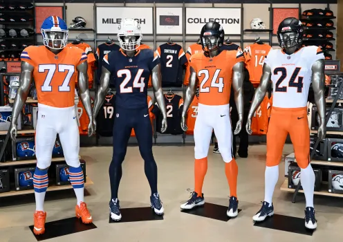 Un nouveau look pour les Broncos : présentation de la nouvelle collection Uniforms Mile High
